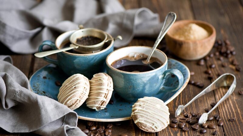 Coffee Cups with Macarons