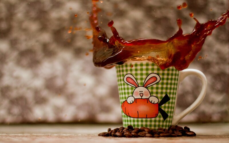 Coffee Splashing from Cup — Green, Dynamic, Photograph, Rabbit