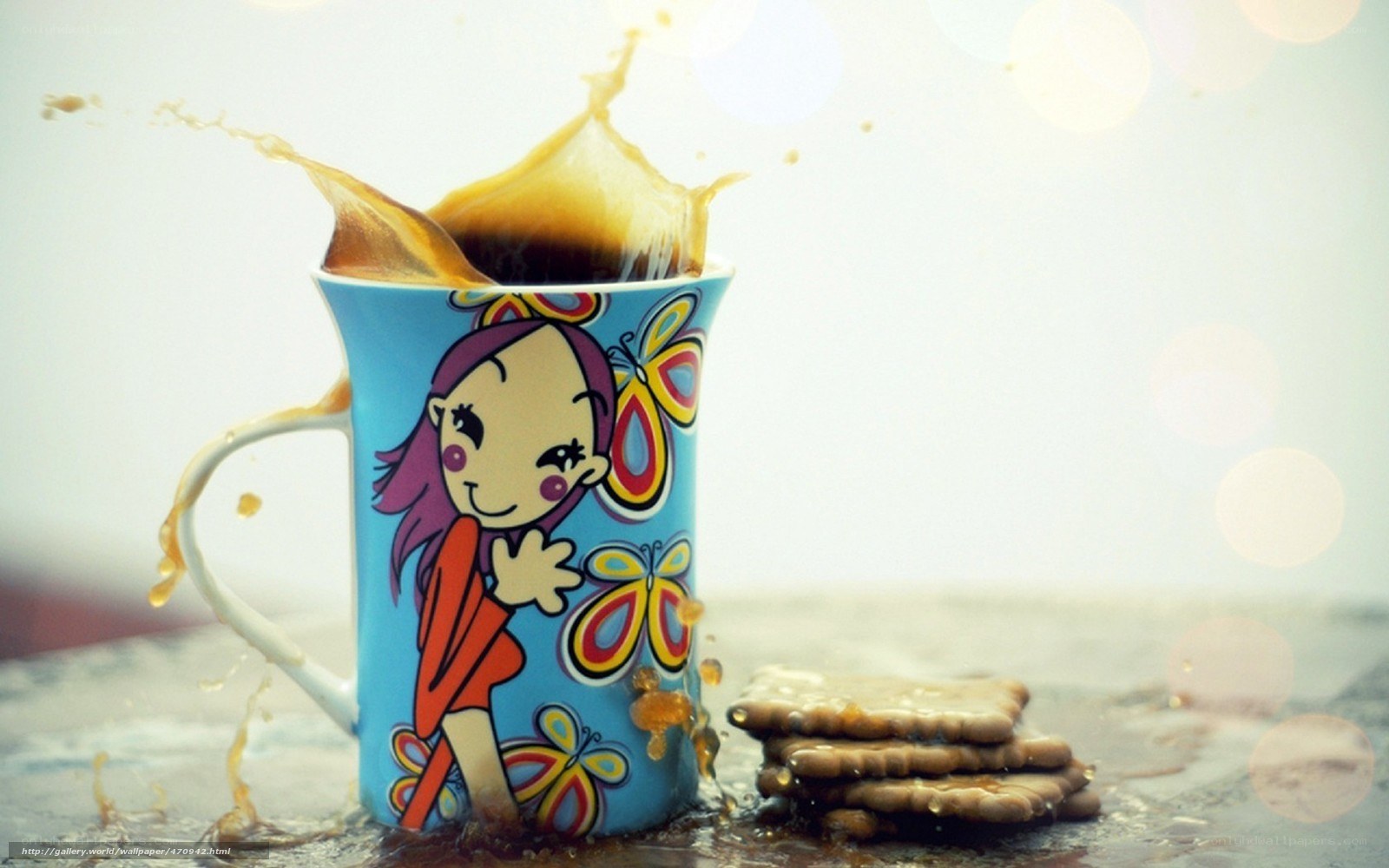 coffee splashing from mug