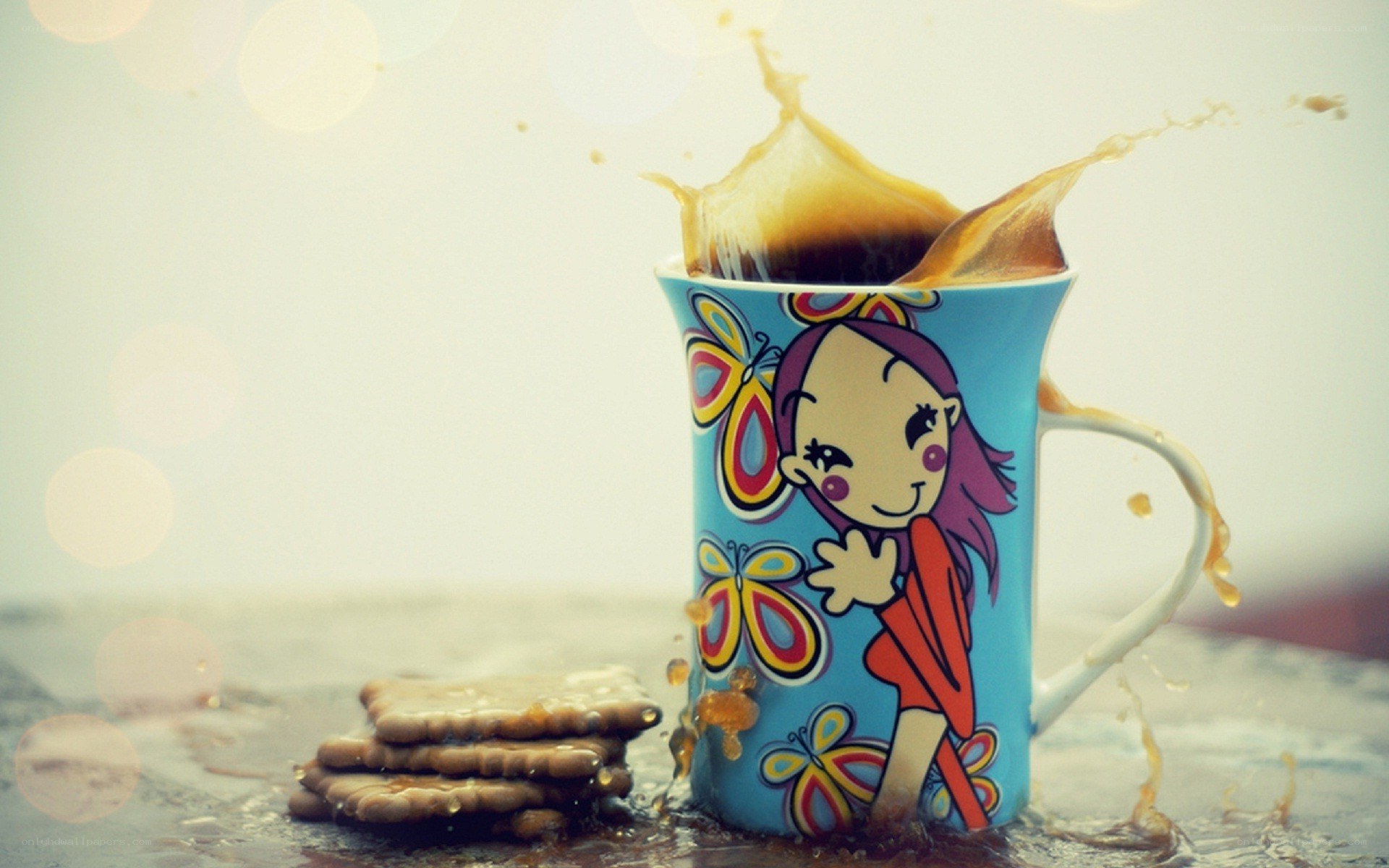 coffee splashing from mug