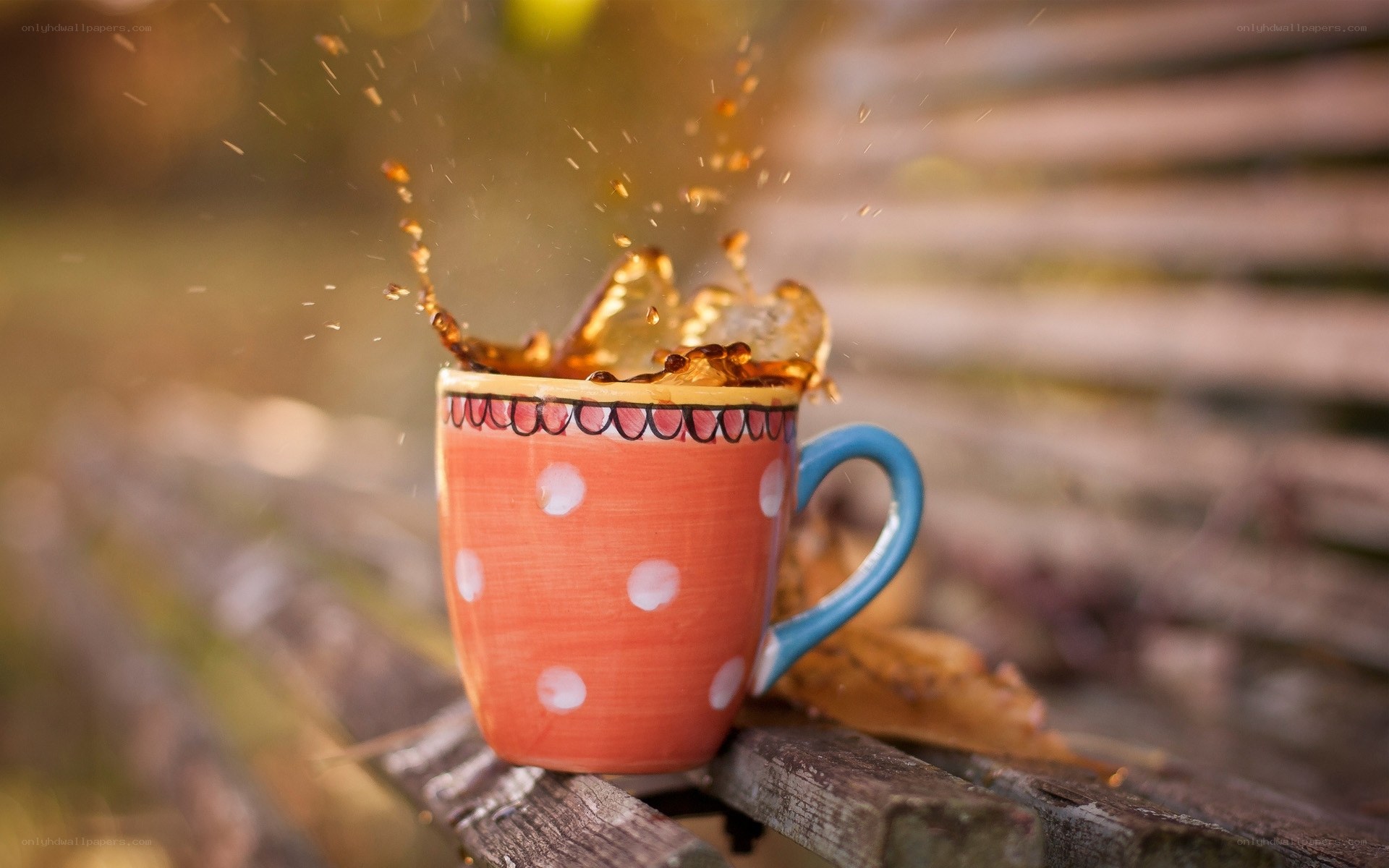 coffee splashing in a mug