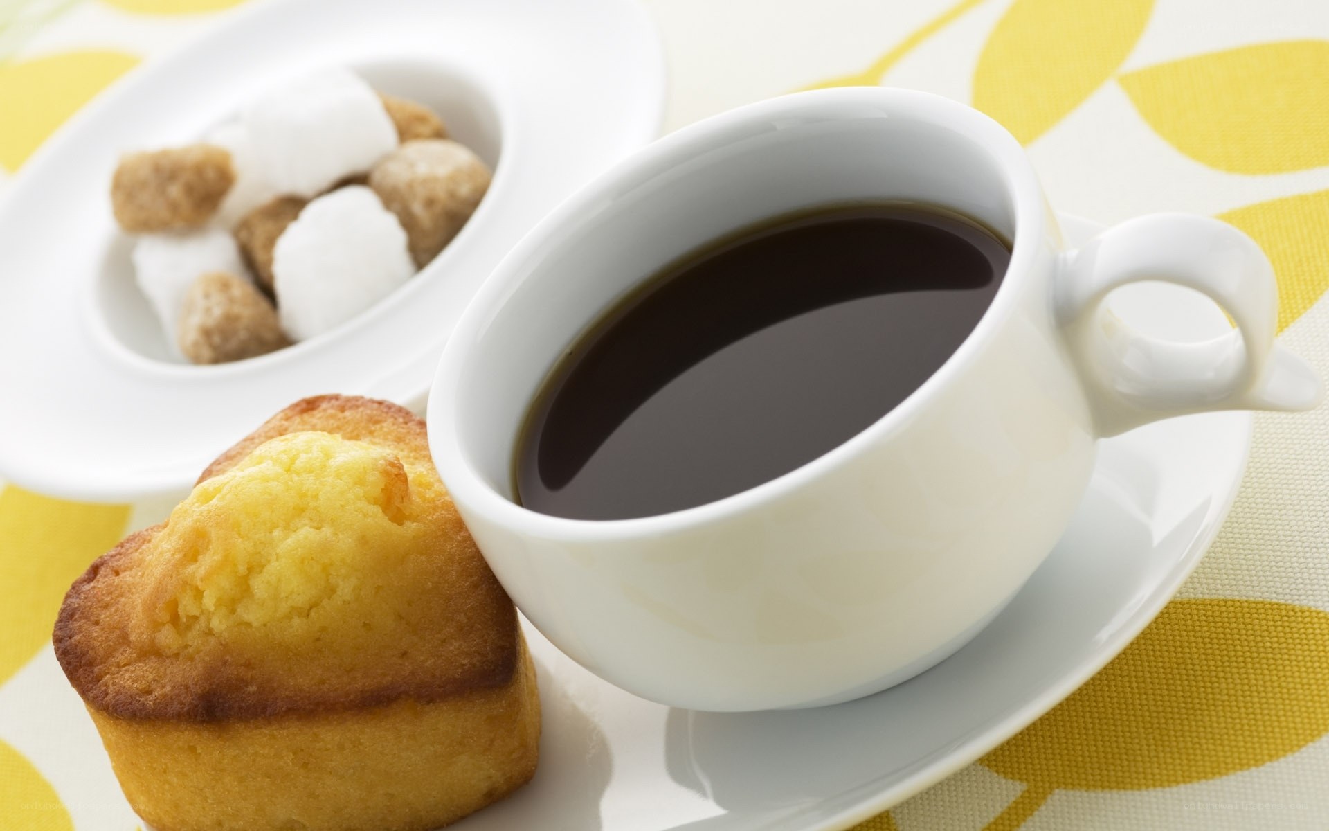 coffee with cake and sugar