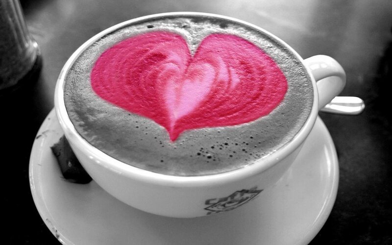 coffee with heart latte art