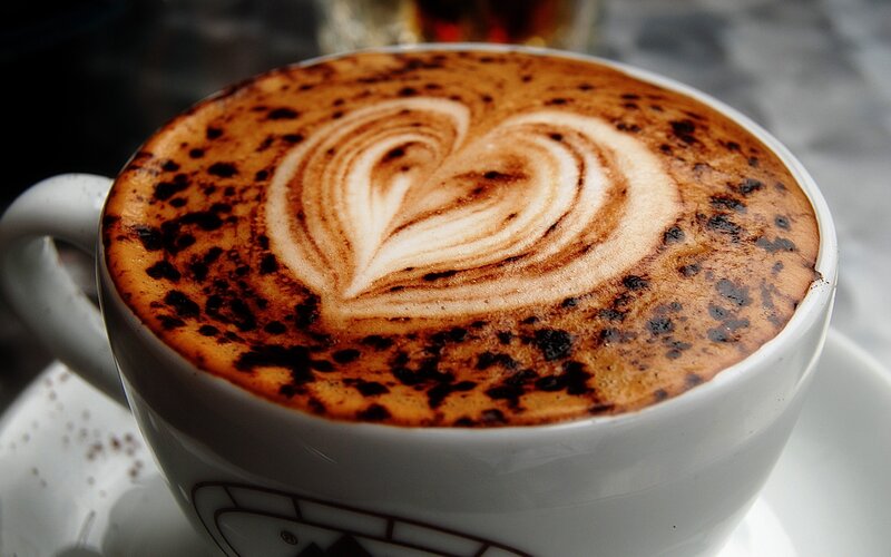 coffee with heart latte art