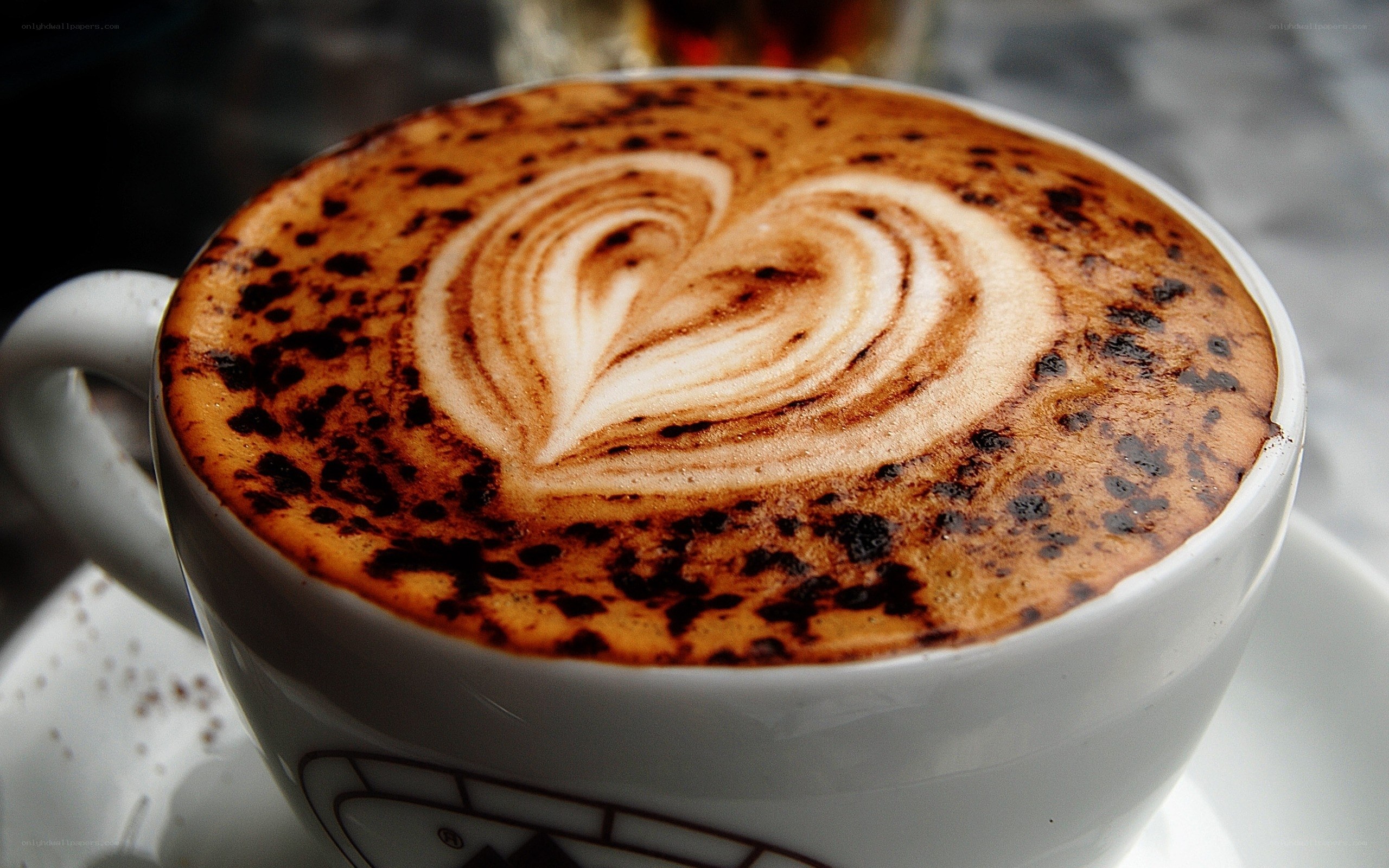 coffee with heart latte art