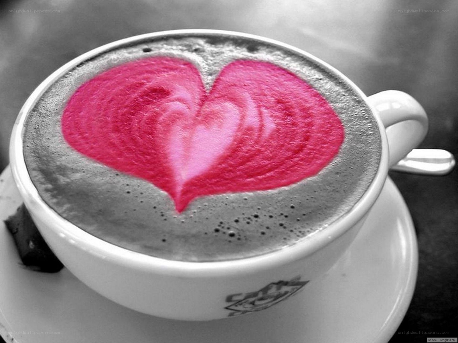 coffee with heart latte art