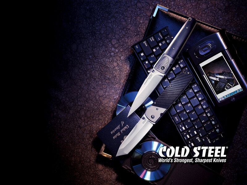 Cold Steel knife with tech items