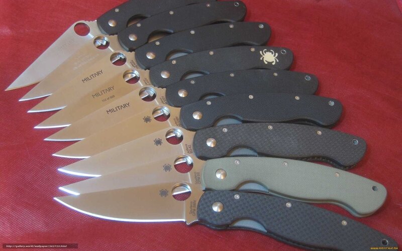 Collection of folding knives
