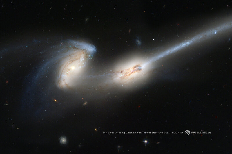 Colliding galaxies NGC 4676