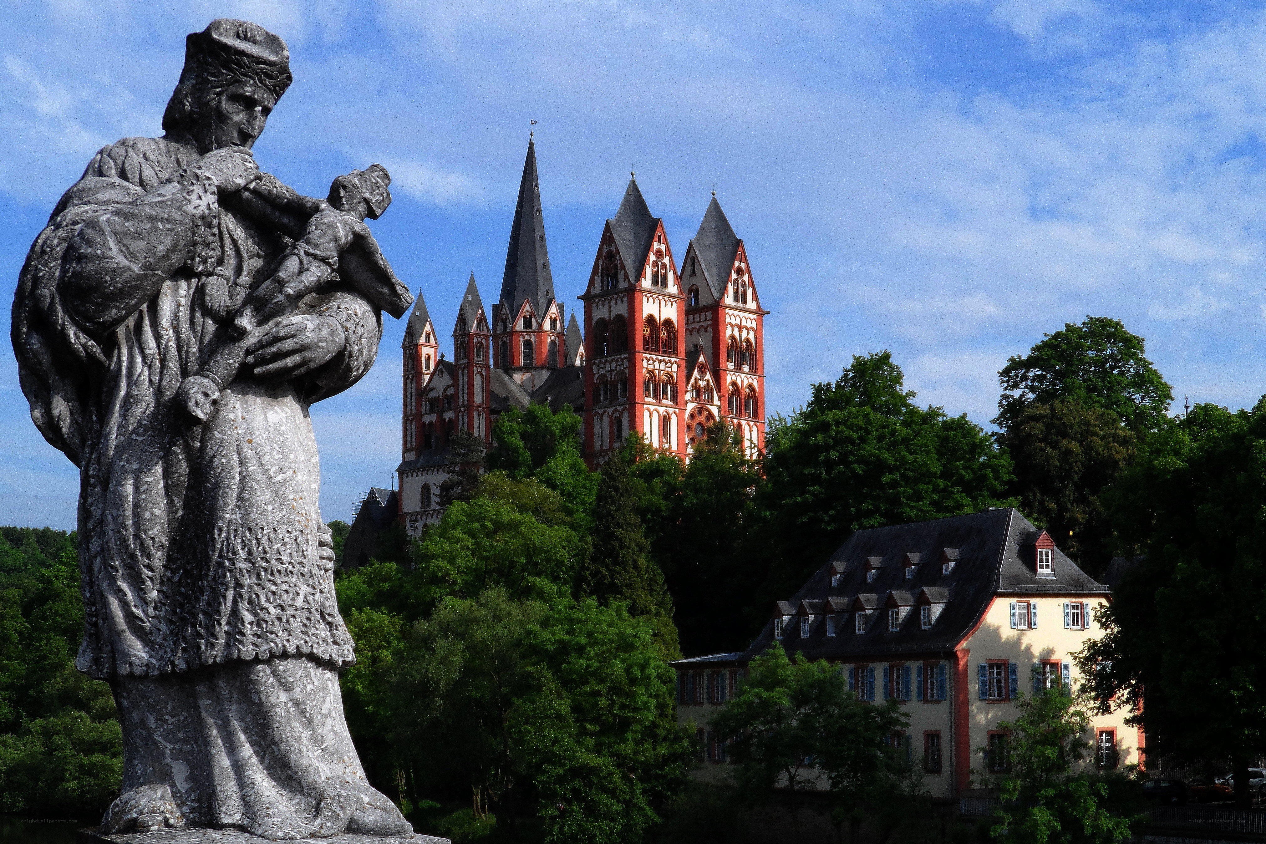 Cologne Cathedral and statue