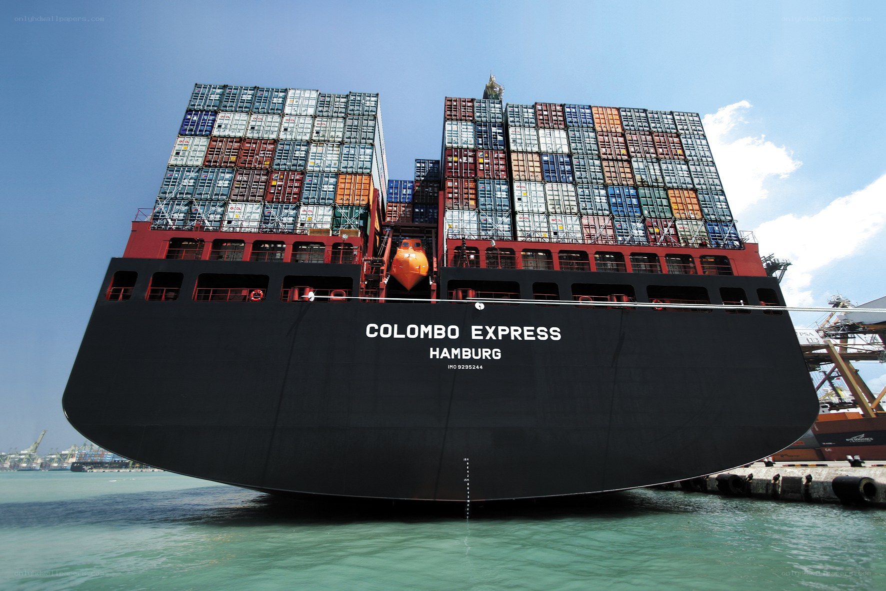 Colombo Express container ship
