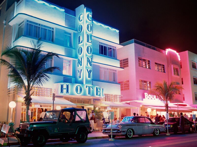Colonial Hotel at night