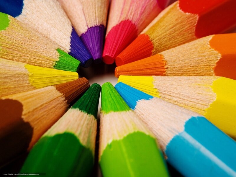Colored Pencils Arranged in Circle — Green, Vibrant