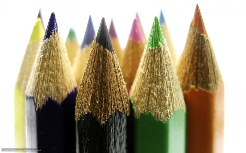 Colored Pencils in a Row — Green