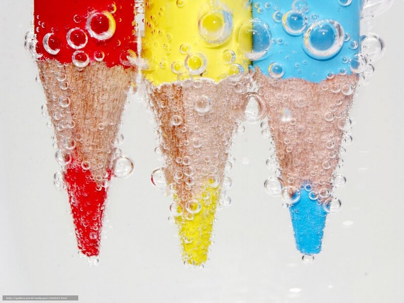 Colored Pencils in Water — Red, Calm
