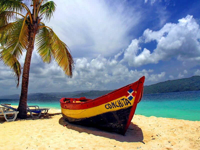 Colorful Boat on Beach — Yellow