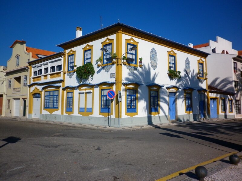 colorful building in portugal