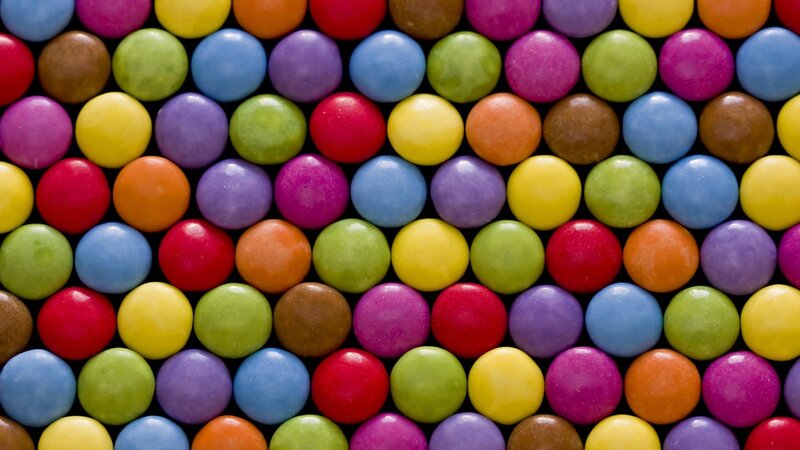 Colorful Candies in Rows — Yellow