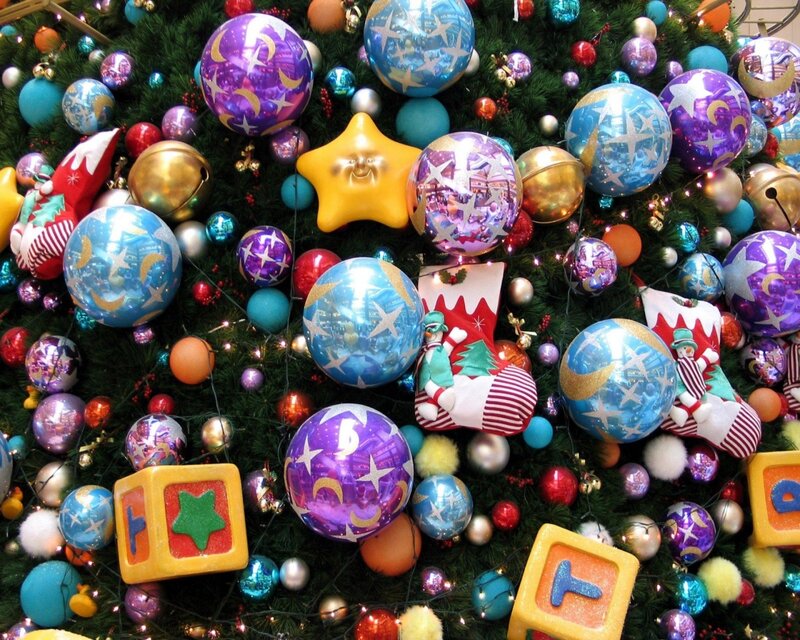 Colorful Christmas Tree — Green, Festive