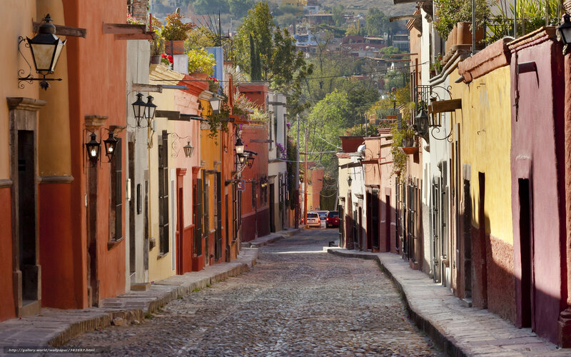 Colorful Cobblestone Street — Yellow