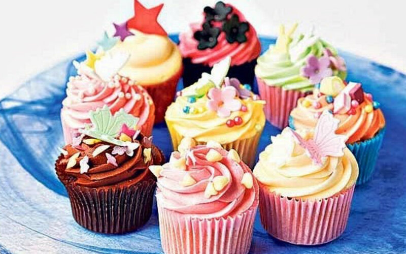 Colorful Cupcakes on Plate — Pink, Festive