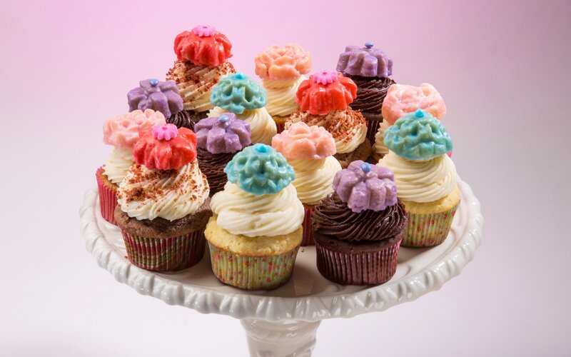 Colorful Cupcakes on Stand — Pink
