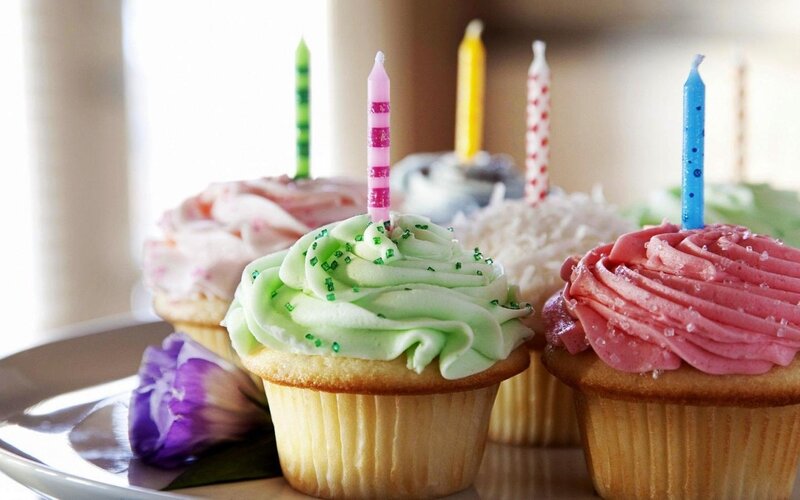 Colorful Cupcakes with Candles — Green