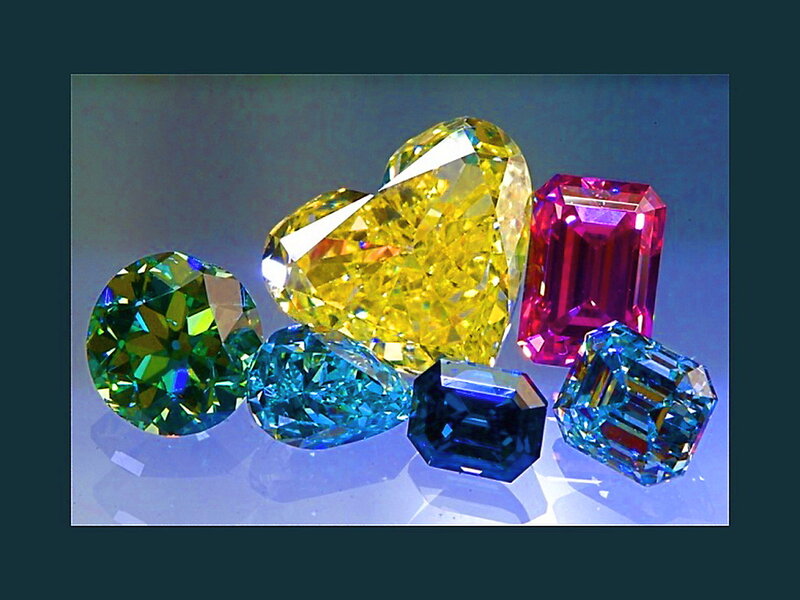 Colorful Diamonds on Surface