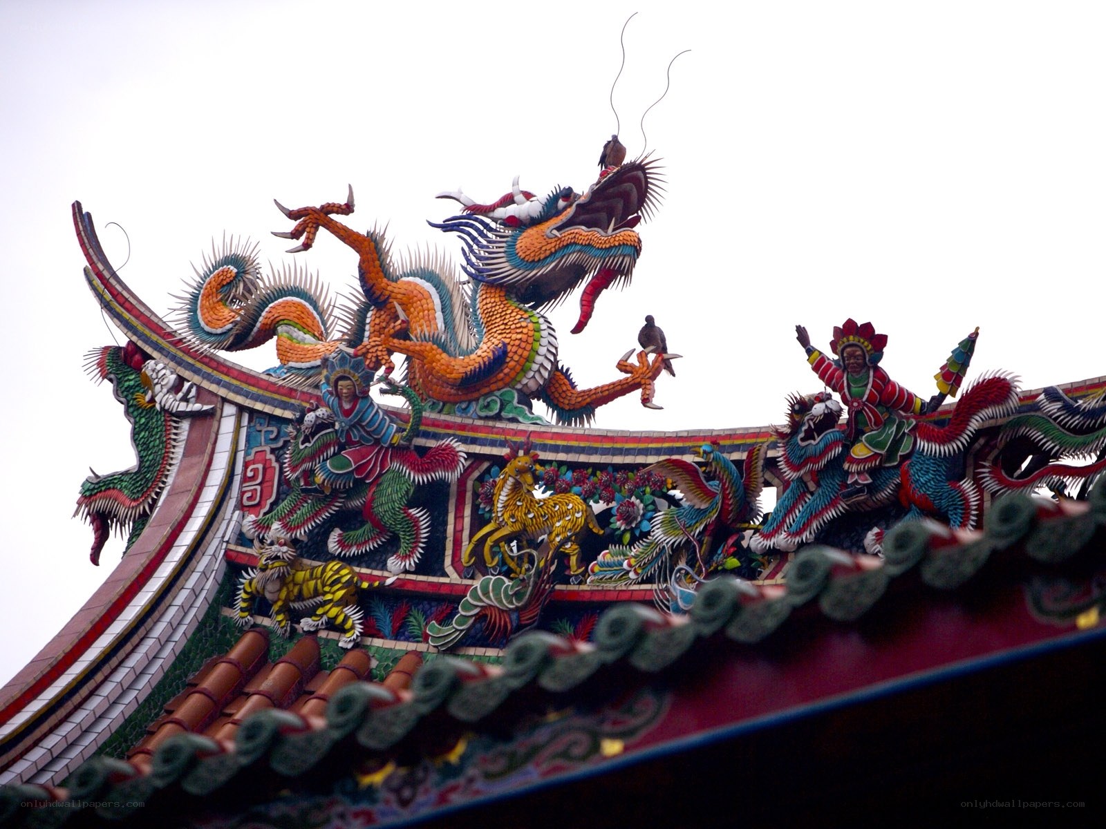 colorful dragon roof decorations