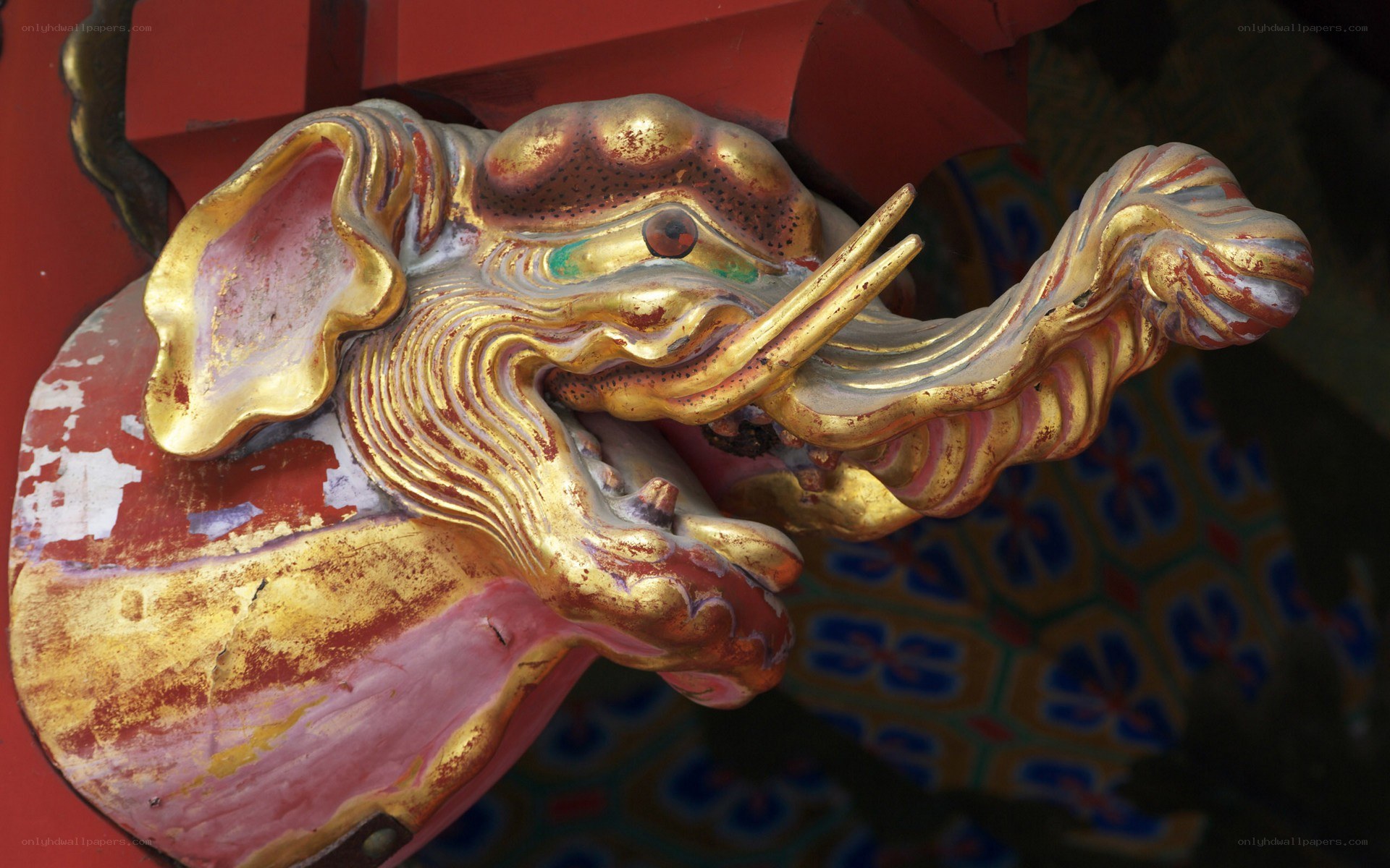 colorful elephant sculpture