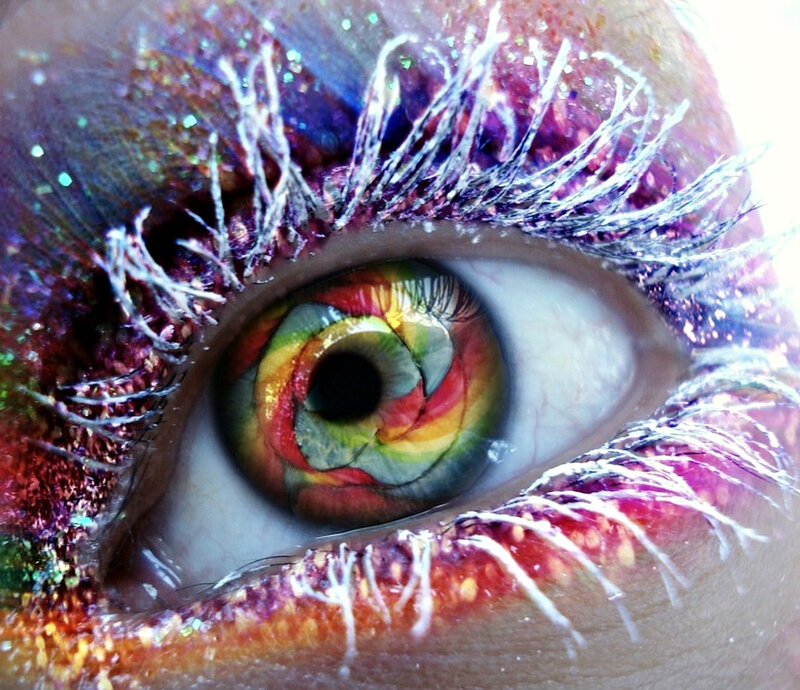 Colorful Eye with Glitter — Rainbow