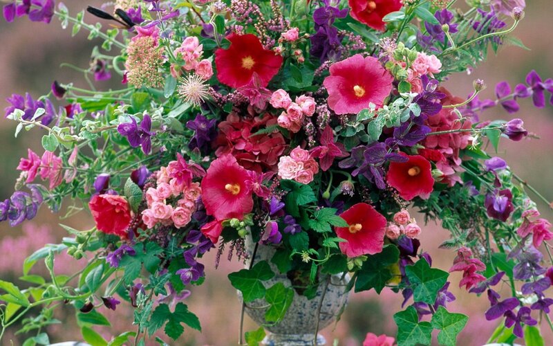 Colorful Flower Bouquet — Red, Vibrant, Summer