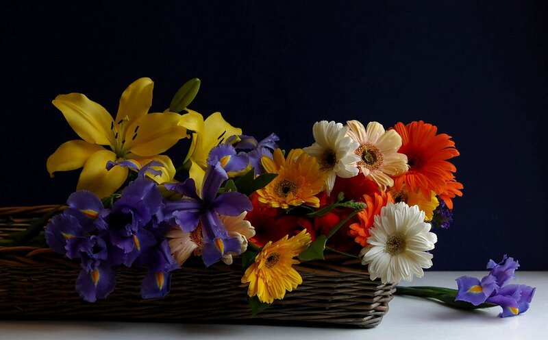 Colorful Flowers in Basket — Yellow