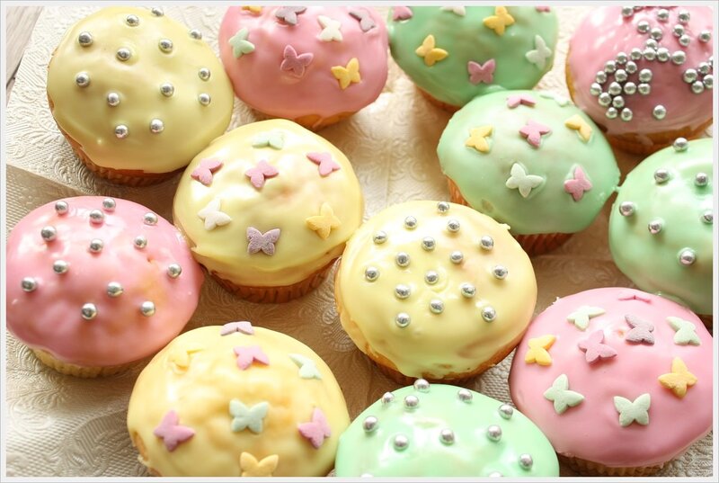 Colorful Frosted Cupcakes — Pink