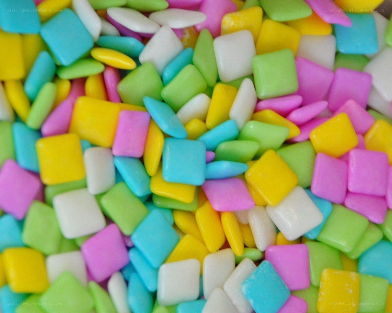 Colorful gum pieces