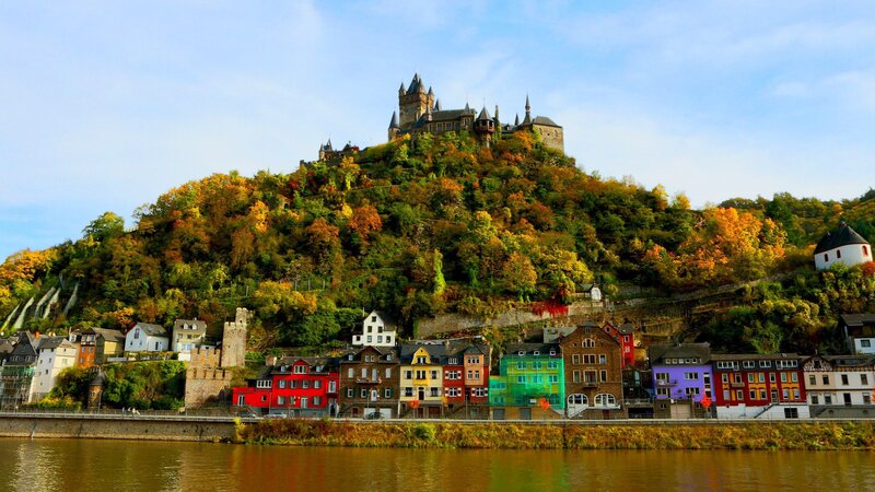 Colorful Houses and Castle — Green