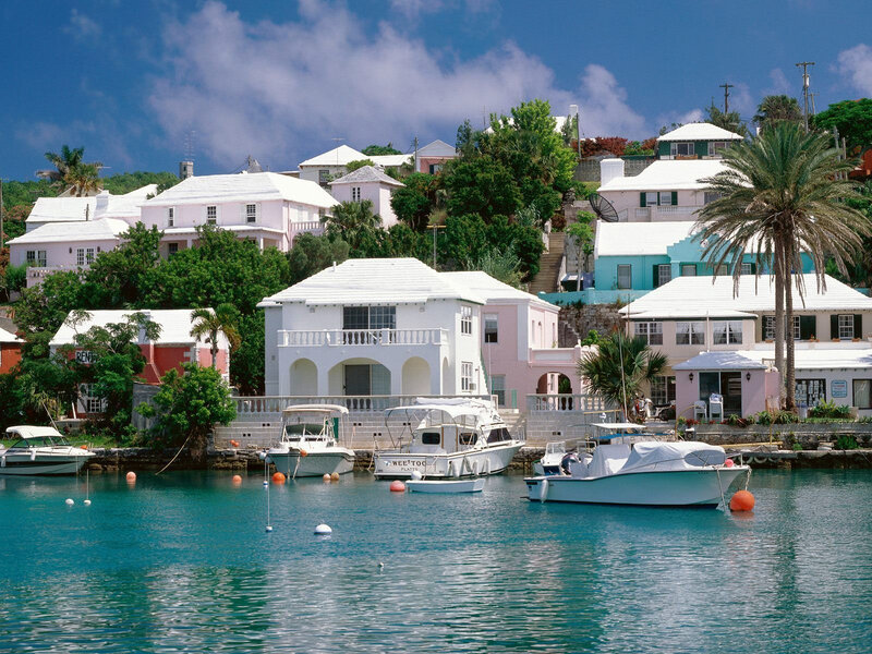 Colorful houses in a tropical harbor
