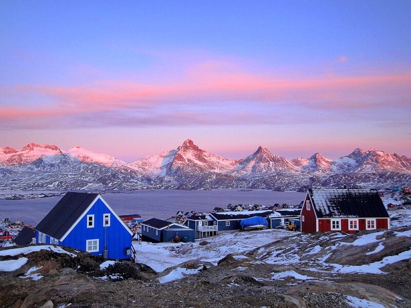 Colorful Houses in Snow — Blue