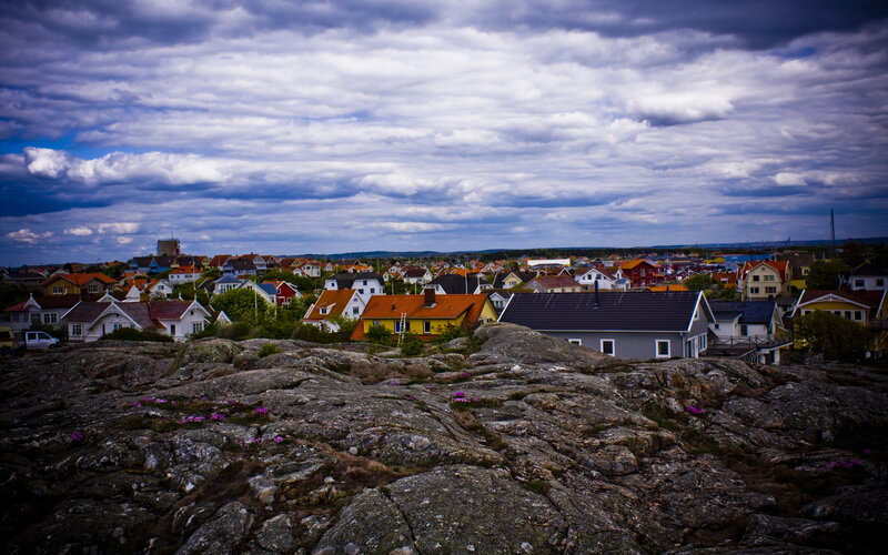 Colorful Houses on Rocks — Gray