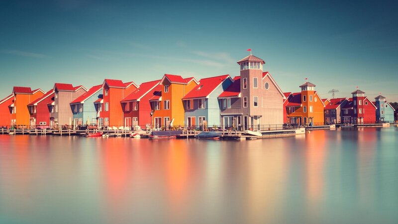 Colorful Houses on Water — Red