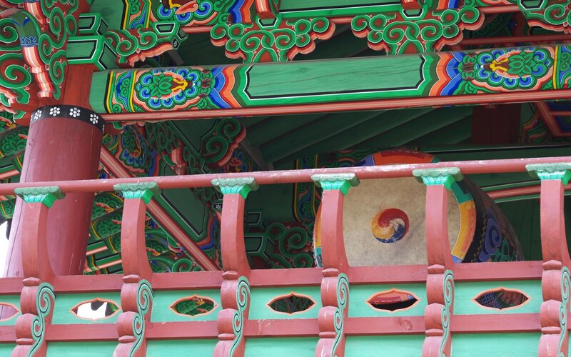 colorful korean temple architecture