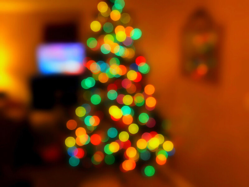 Colorful Lights on Tree — Green