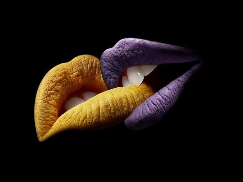 Colorful Lips Kissing — Yellow