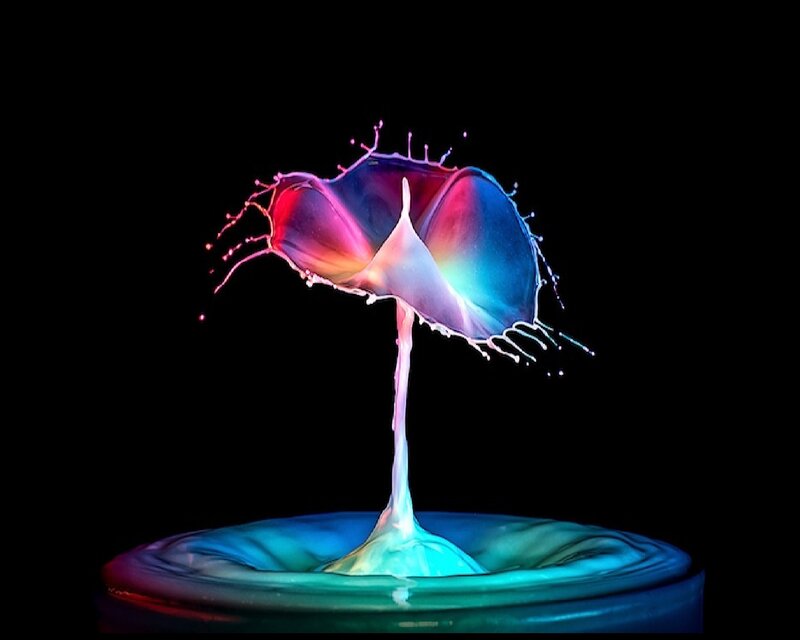 Colorful Liquid Splash — Blue, Dramatic