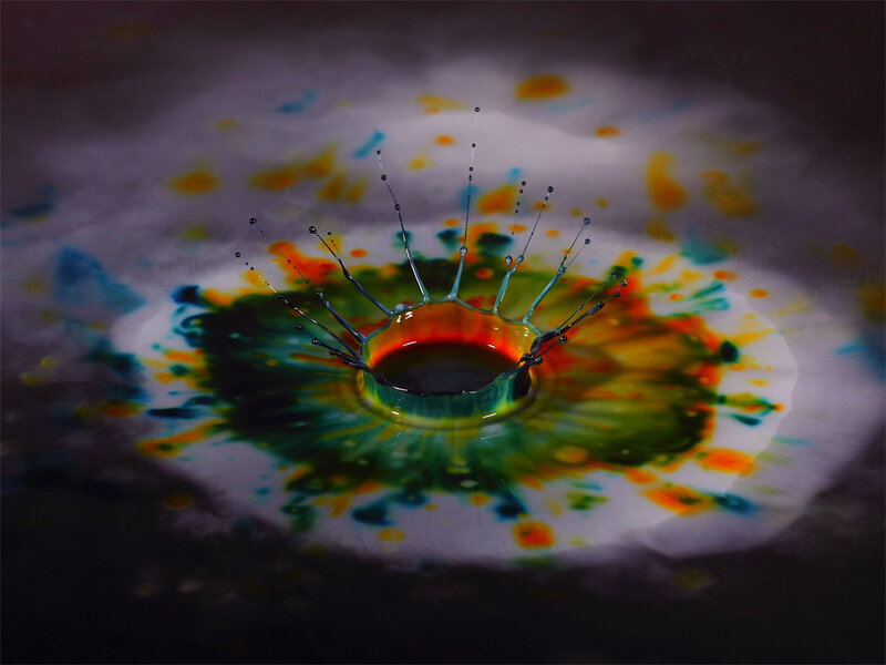 Colorful Liquid Splash — Green, Dramatic