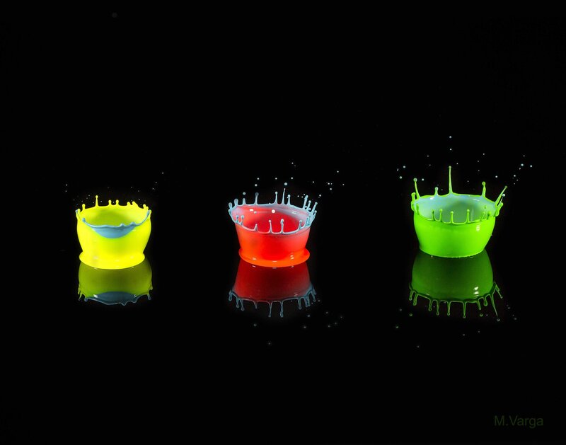 Colorful Liquid Splashes — Yellow, Dramatic