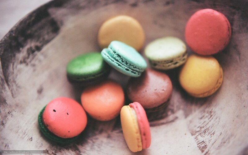 Colorful Macarons in Bowl — Pink