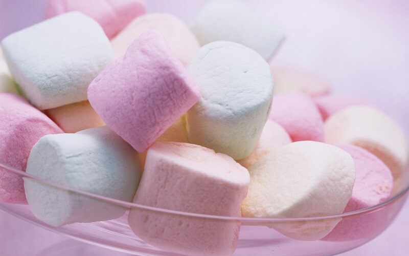 Colorful marshmallows in a bowl