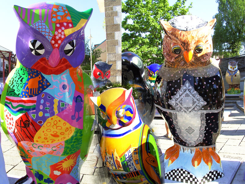 Colorful Owl Sculptures — Purple