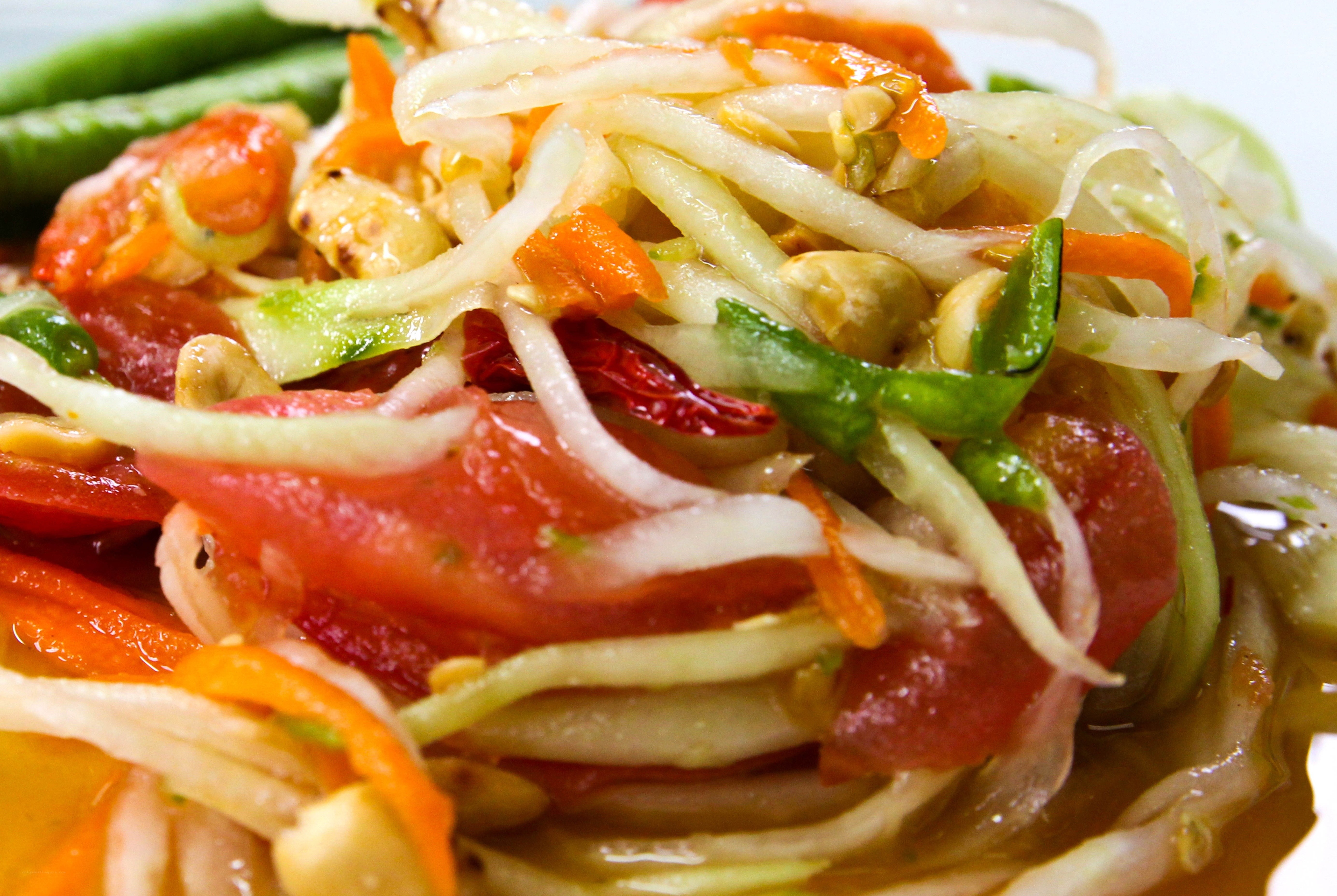 colorful papaya salad